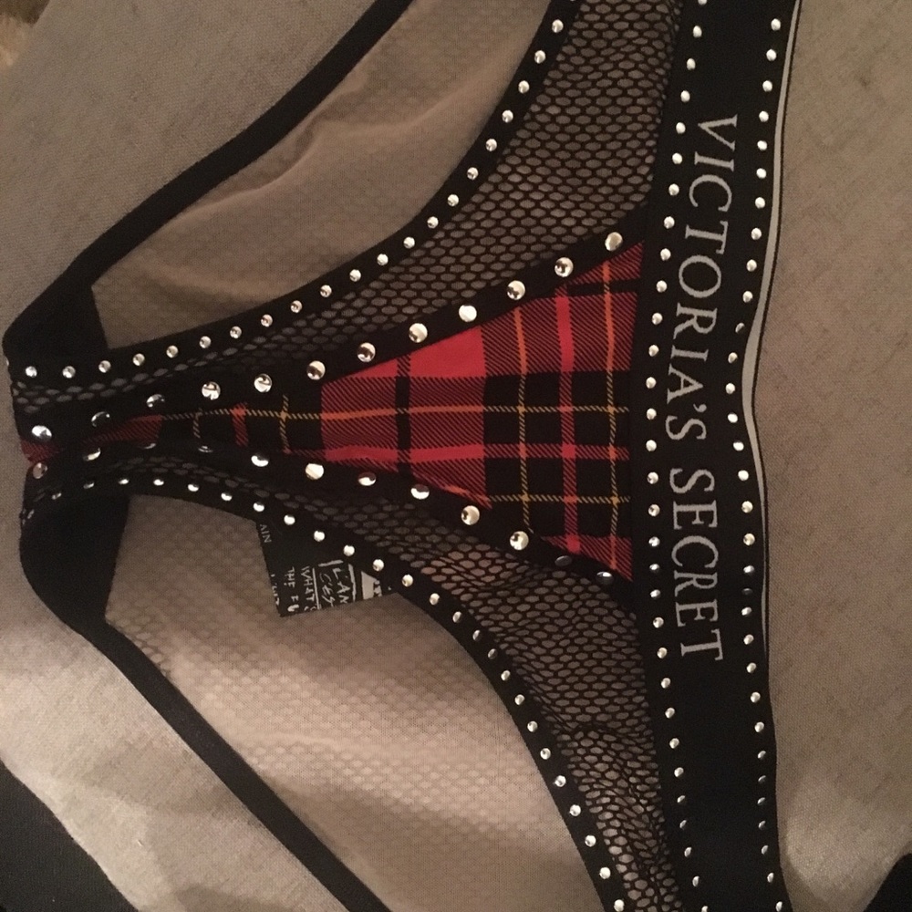 NWT Victoria’s Secret Balmain Hiphugger Panty M